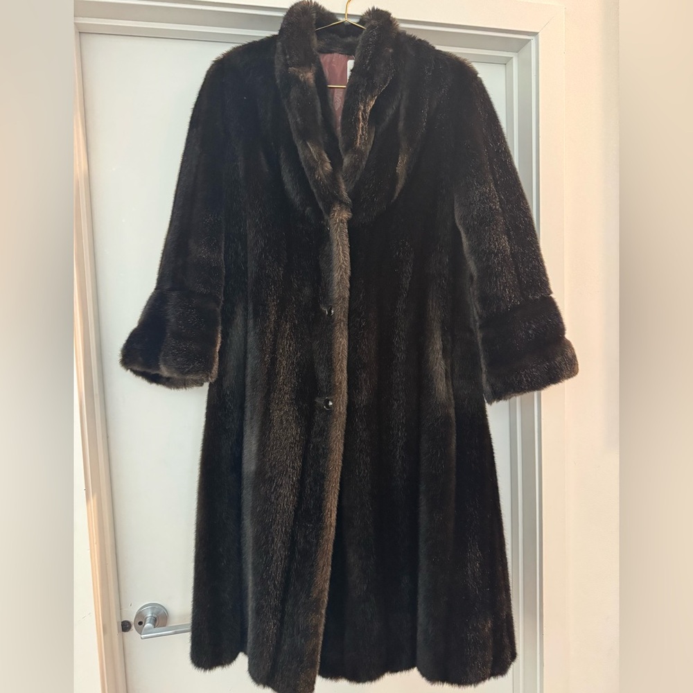 ((Just SOLD)) Vintage Dark Brown Faux Fur Coat with union label